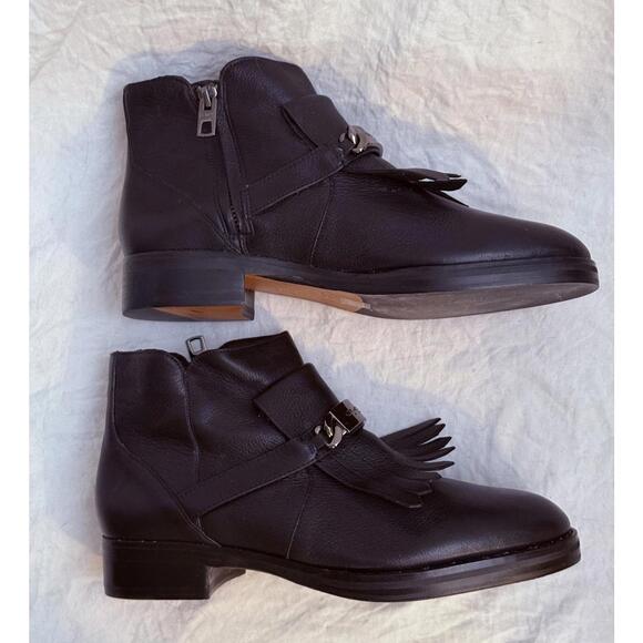 🆕LISTING🆕 Coach Eagle Safar ankle boots. Originally $295 - Picture 3 of 10